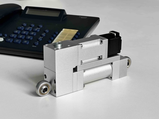 大型数字液压缸